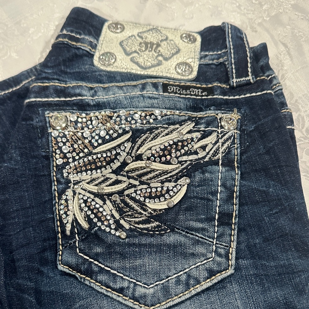 Miss Me Indigo Jeans with Glittering Accents